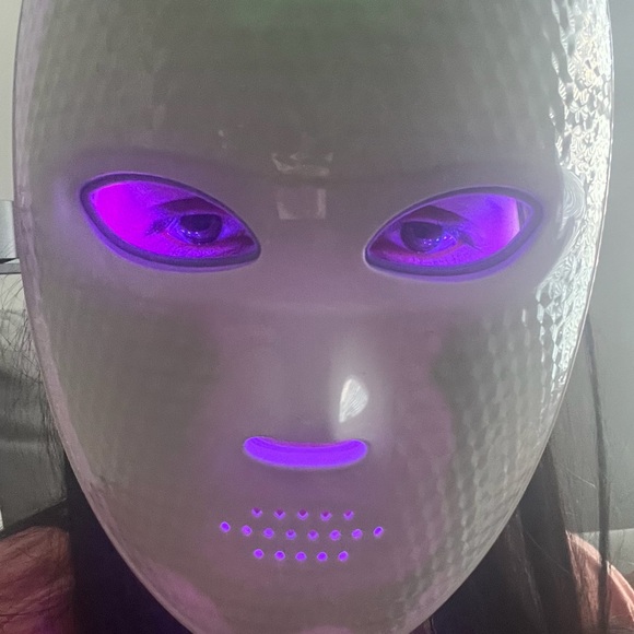 LED Light Therapy Mask